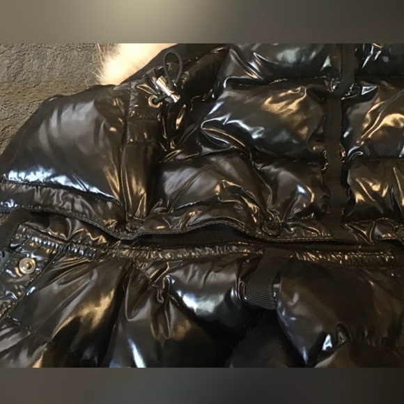 Armoise Short Down Jacket size 0 Verified-Certified Moncler Excellent Condition - Picture 2 of 12